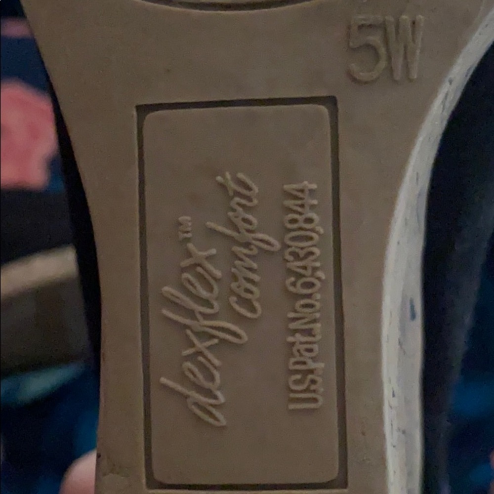 Heels - Picture 2 of 2